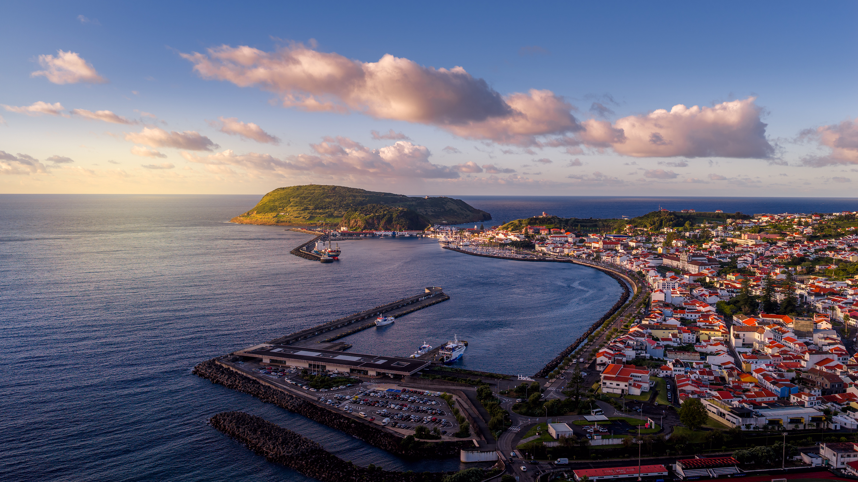 Ocean Twin Room, Casa Espalamaca, Faial accommodation, Horta Azores, Twin room with ocean view, Room with balcony Faial, Accommodation in Horta, Azores boutique stay, Private room in Horta, Twin room Casa Espalamaca
