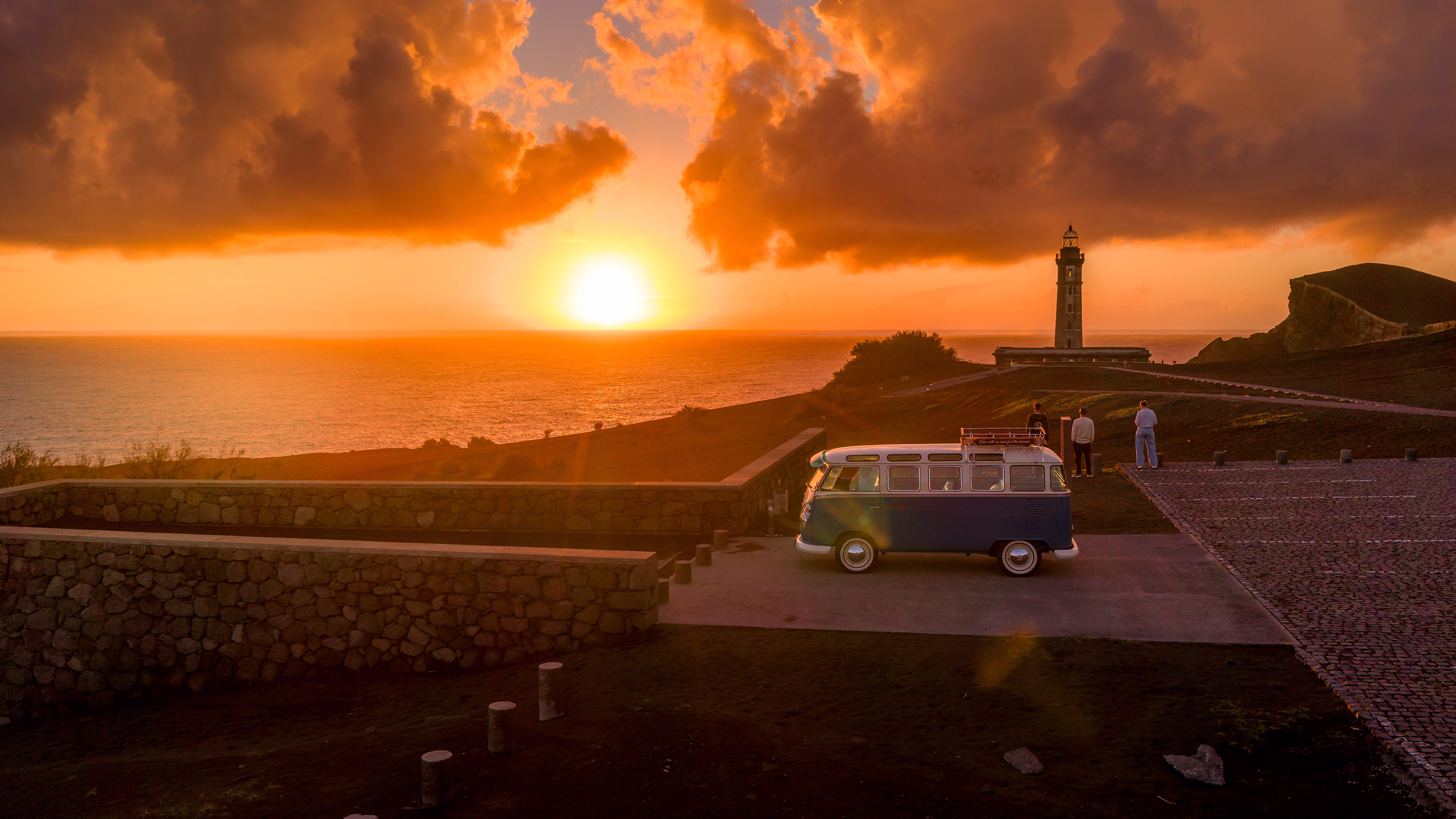 VW Samba Bus Azores, VW Samba 1974, Azores vintage tours, Classic VW bus charter, 21-window VW bus Azores, Faial sightseeing tours, Pico Island vintage tour, Retro island experience, Nostalgic rides Azores